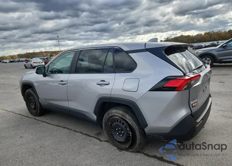 2024 Toyota Rav4 Le z USA, uszkodzony, nr VIN 2T3G1RFV9RC475739